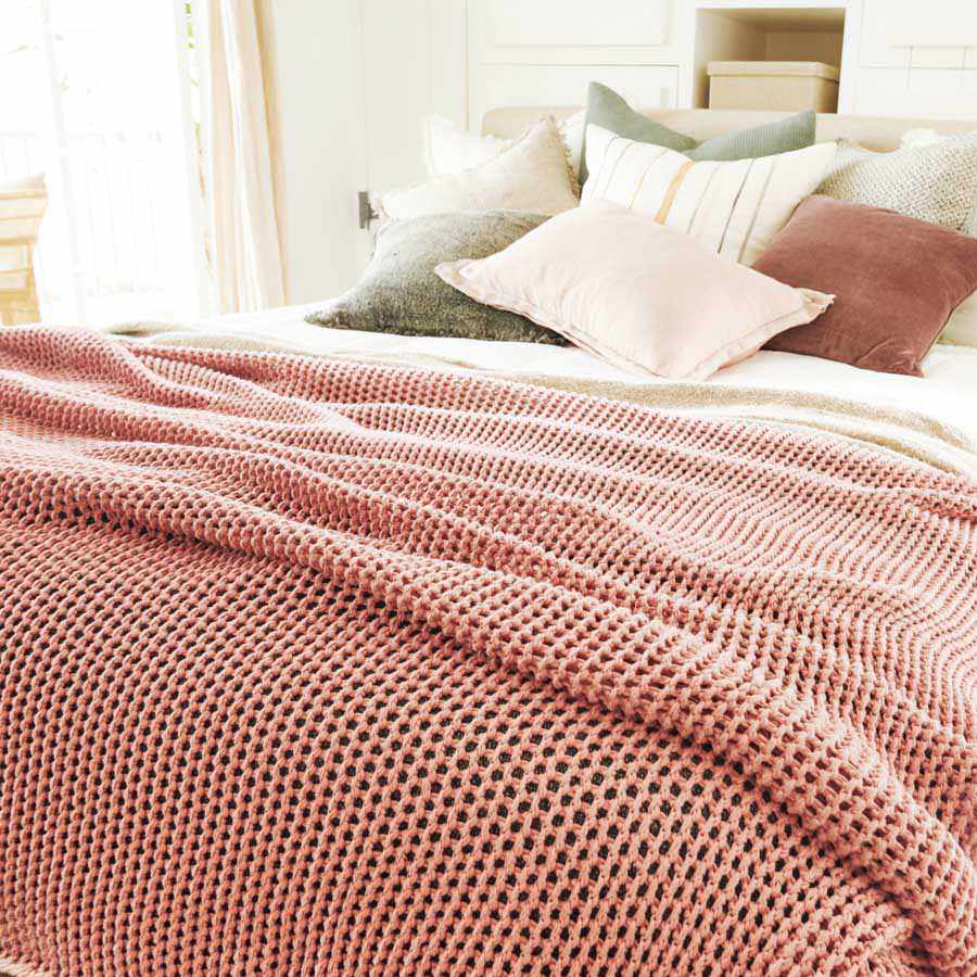 Beige Abrazo Throw - Rose Dust Rose Dust / Rectangle: 200x140cm