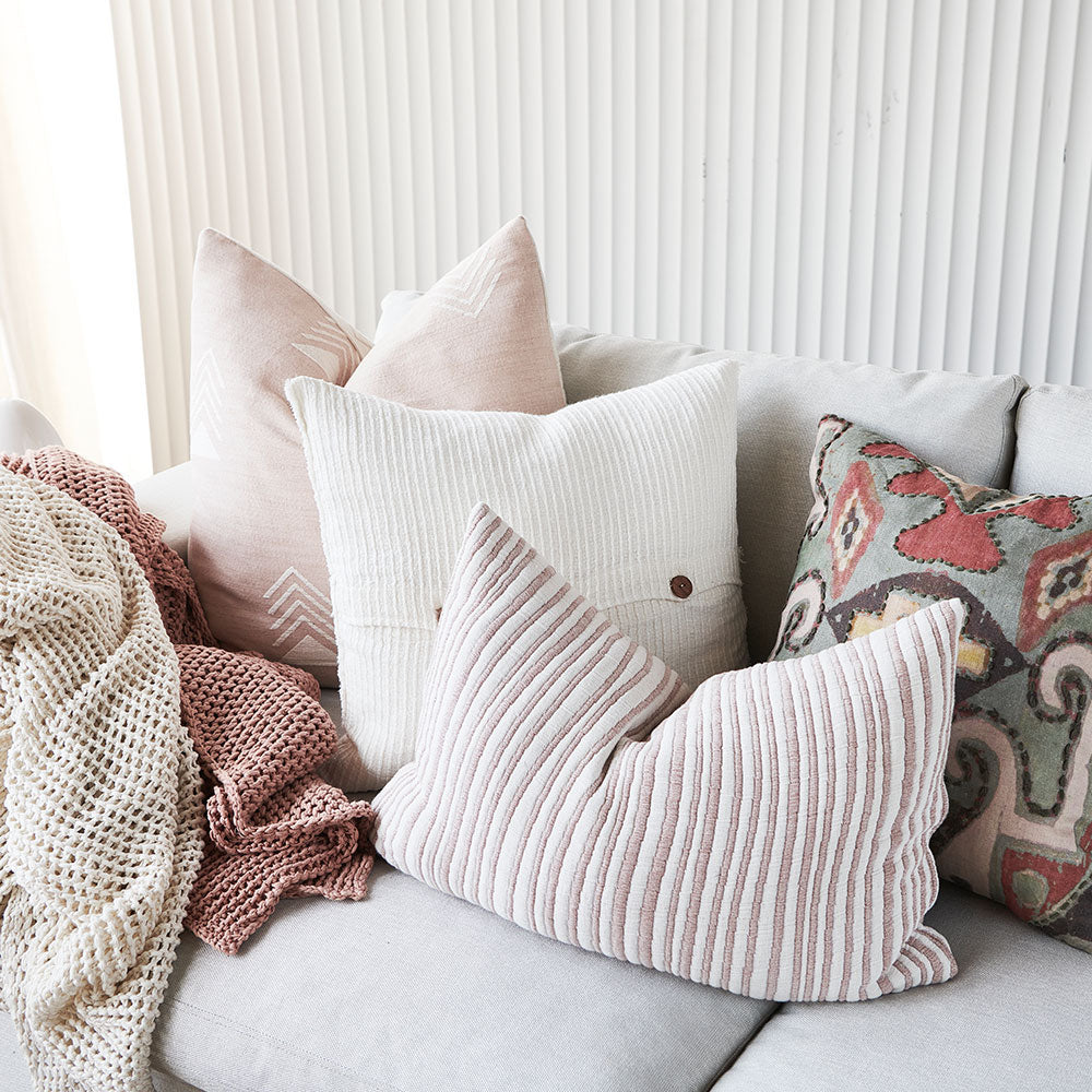 Abrazo throw - white