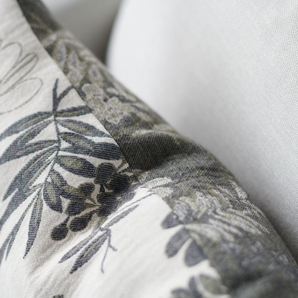 Fiore cushion cotton jacquard