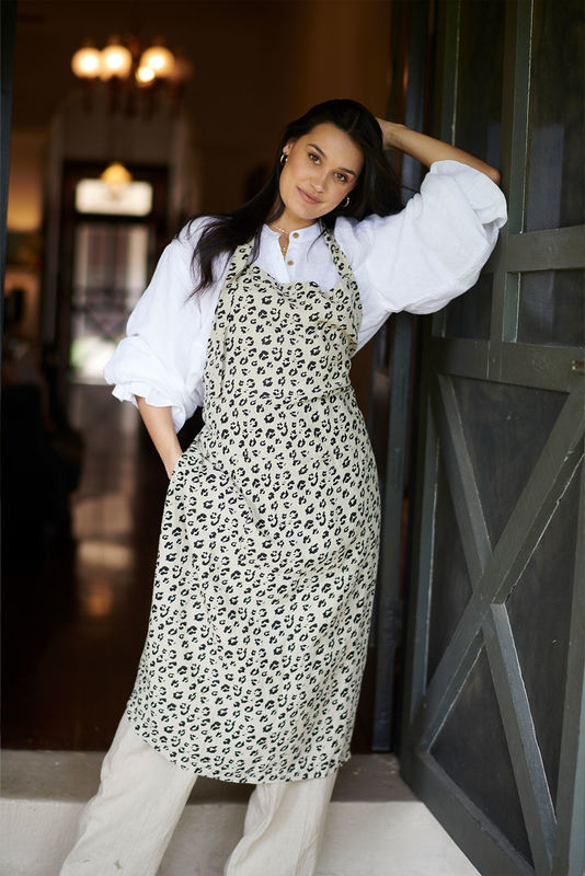 Linen apron - leopard