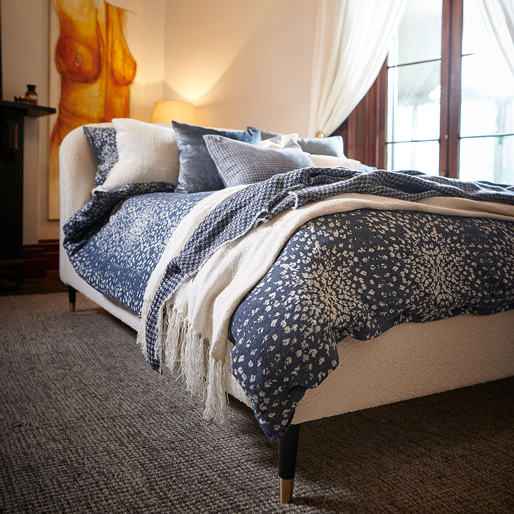 Ordonne Reversible Duvet set inc Pillowcases - Navy/White