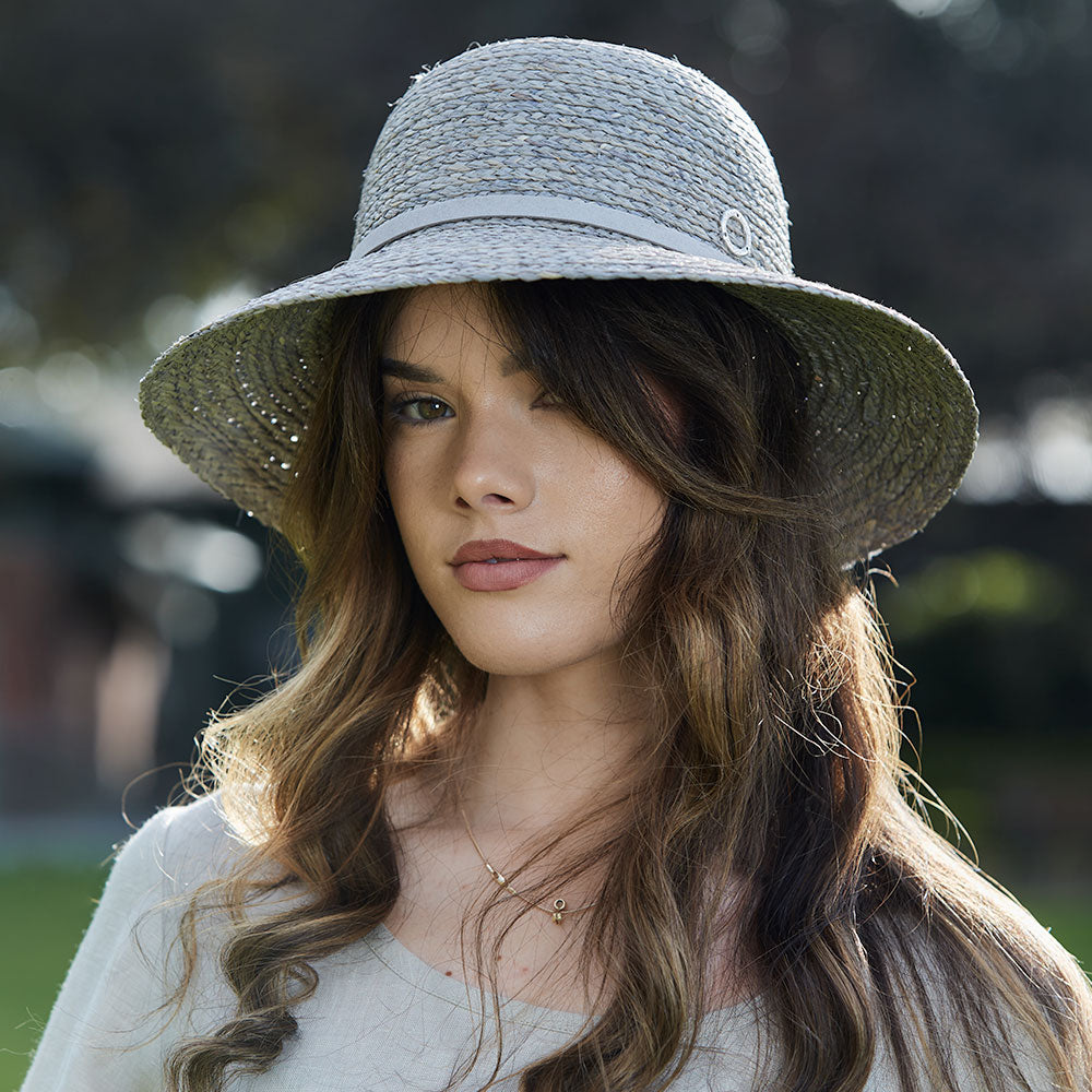 Sundaise Cloche Hat - Soft Grey