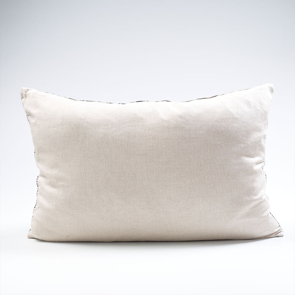 Vigare Linen Cushion - Black/Natural - 40x60cm