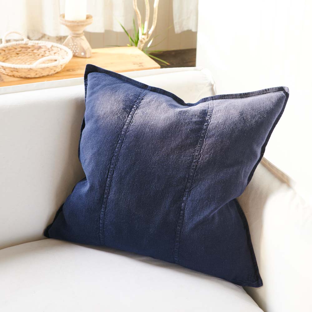 Luca Outdoor cushion in navy