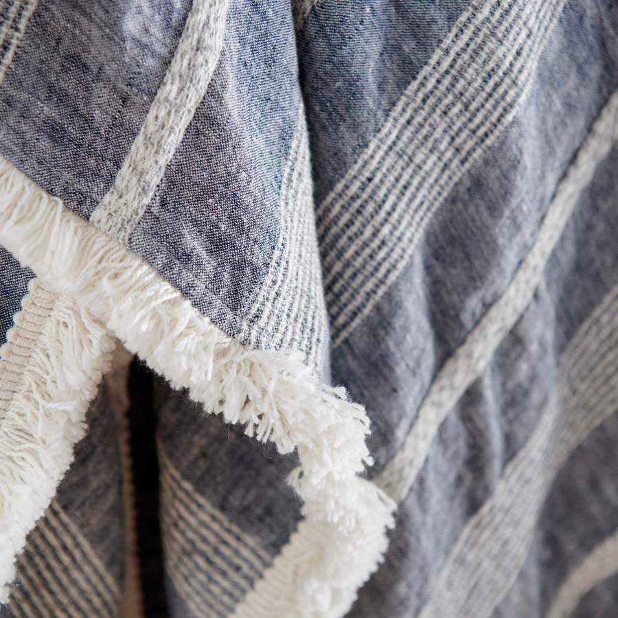 Promenad Linen throw in Navy with white stripe and frayed edge