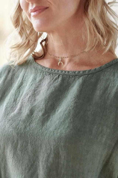 Neck detail on Khaki Euro Linen Pocket Dress with side pockets