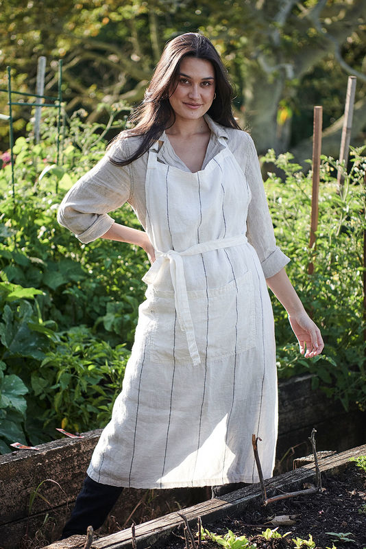 Carter linen apron 