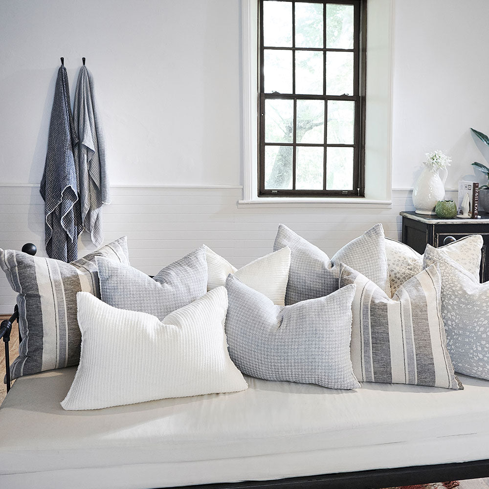 Ordonne Linen Throw - Silver Grey