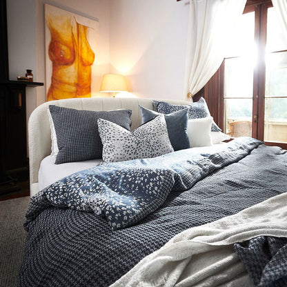 Ordonne Reversible Duvet set inc Pillowcases - Navy/White