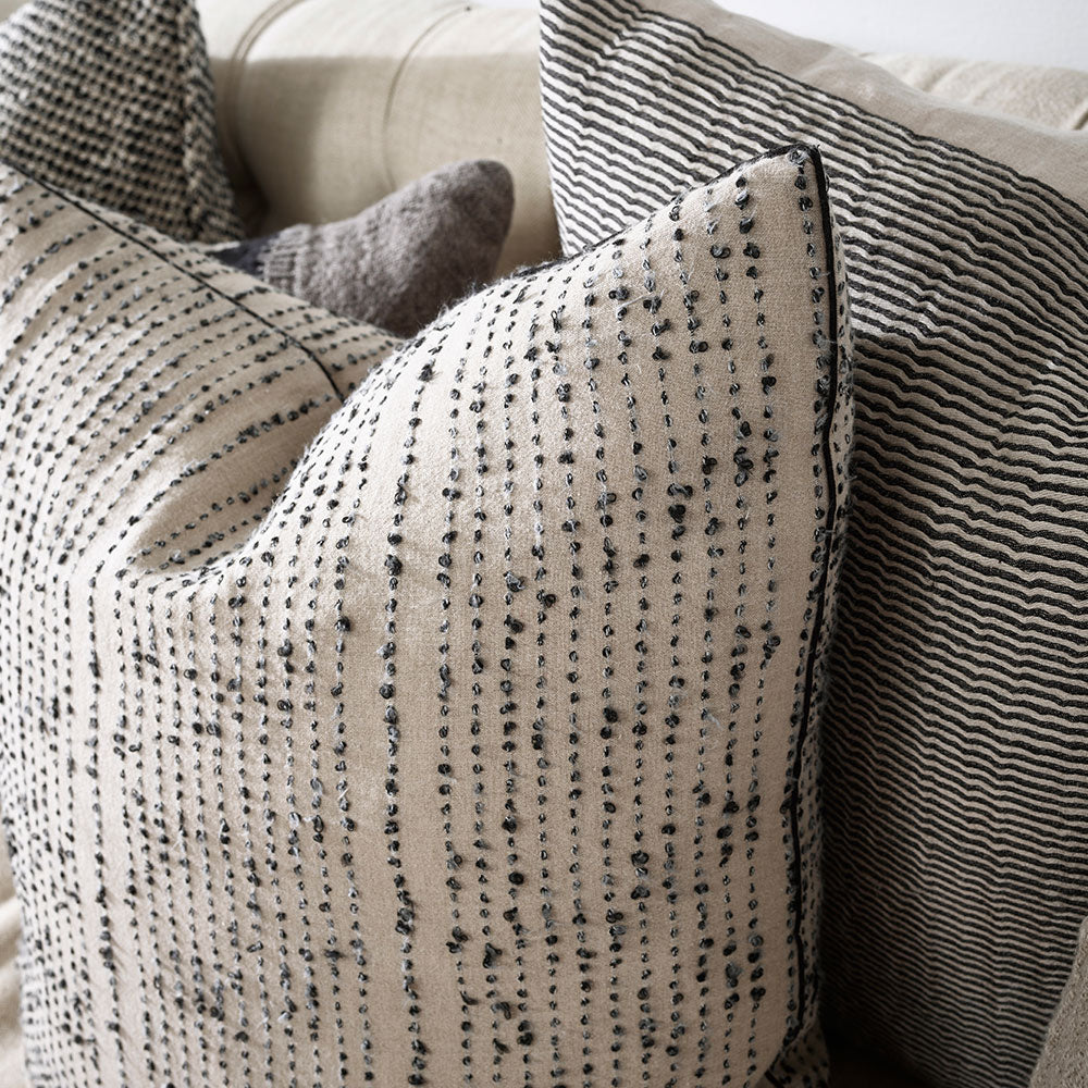 Strutta Linen Cushion