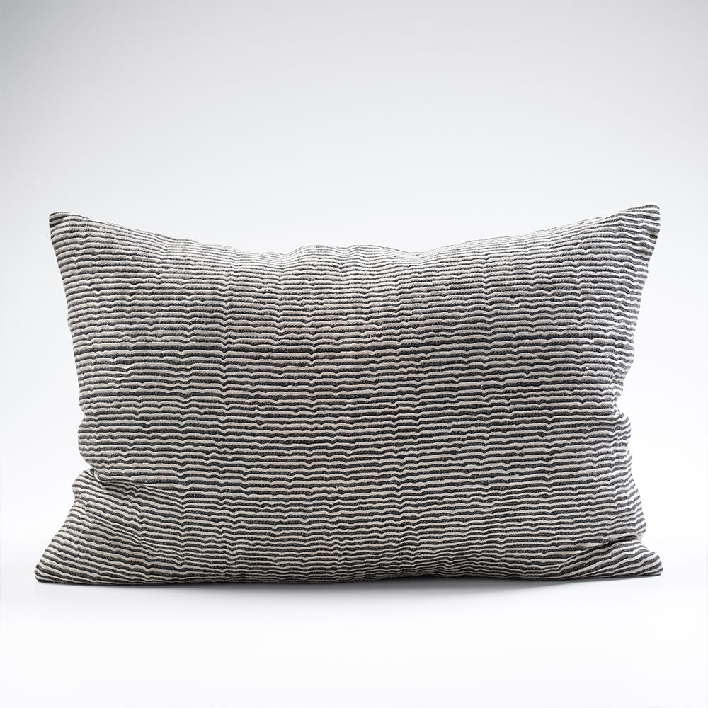 Vigare Linen Cushion - Black/Natural - 40x60cm