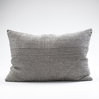 Vigare Linen Cushion - Black/Natural - 40x60cm
